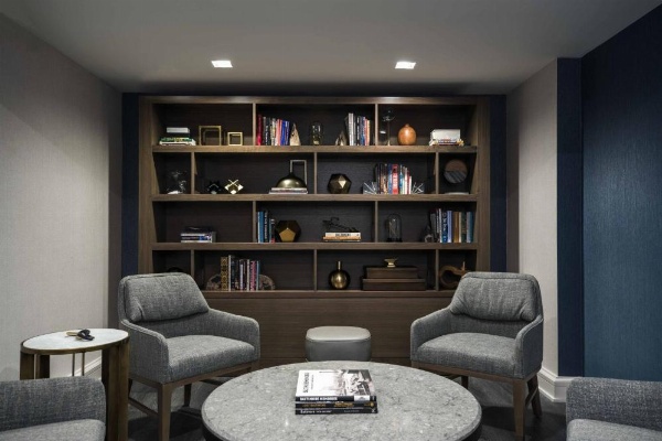 Renaissance by Marriott Baltimore Harborplace Hotel image 28